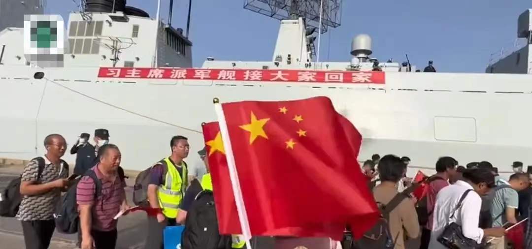 中国军舰撤侨，却惹美国网友对美军不满，是为什么？